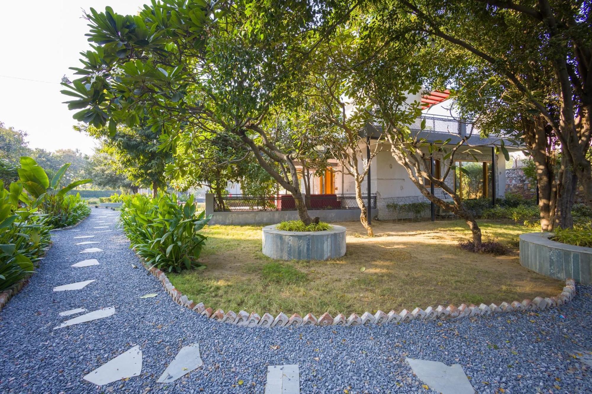 Dhauj Elivaas Hidden Oasis 4Bhk With Pool, Mud House & Container Houseヴィラ エクステリア 写真
