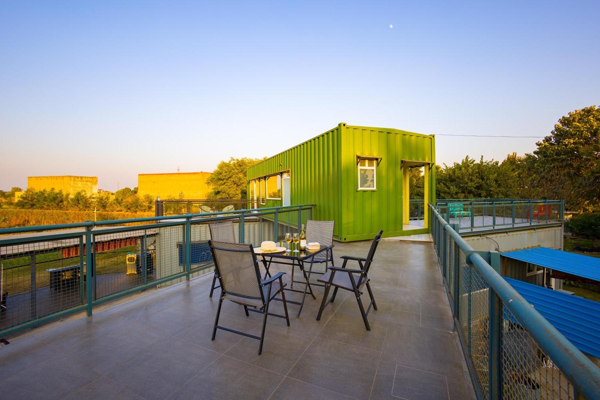 Dhauj Elivaas Hidden Oasis 4Bhk With Pool, Mud House & Container Houseヴィラ エクステリア 写真