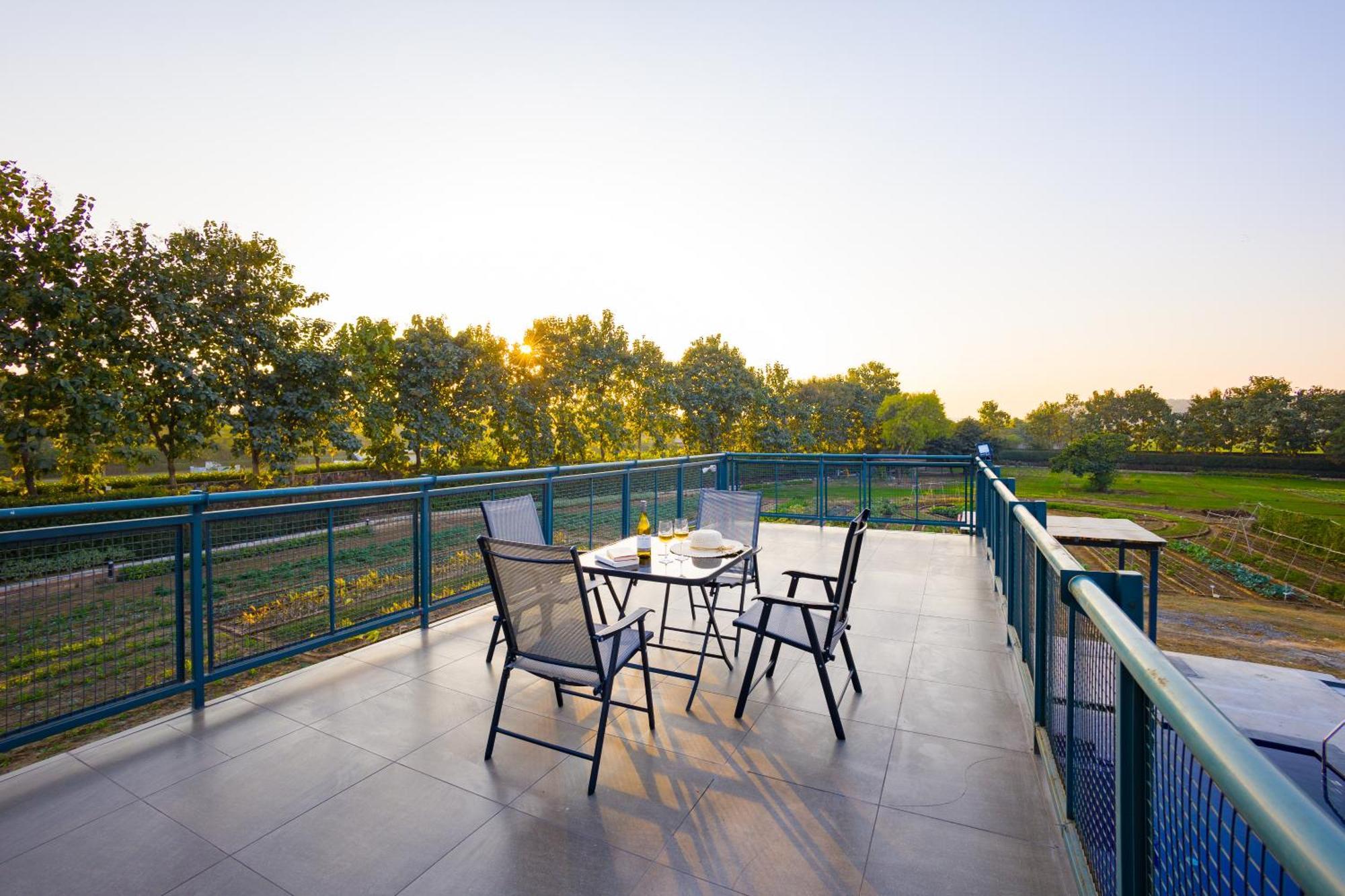Dhauj Elivaas Hidden Oasis 4Bhk With Pool, Mud House & Container Houseヴィラ エクステリア 写真
